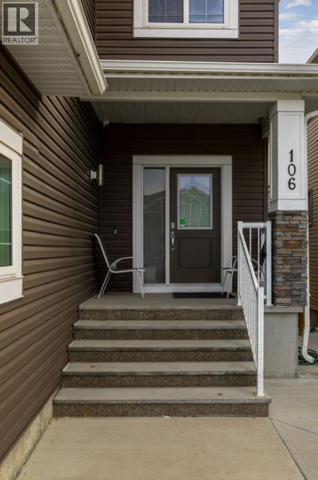 106 Baysprings Gardens SW, Airdrie, Alberta  T4B 5C6 - Photo 11 - A2286948