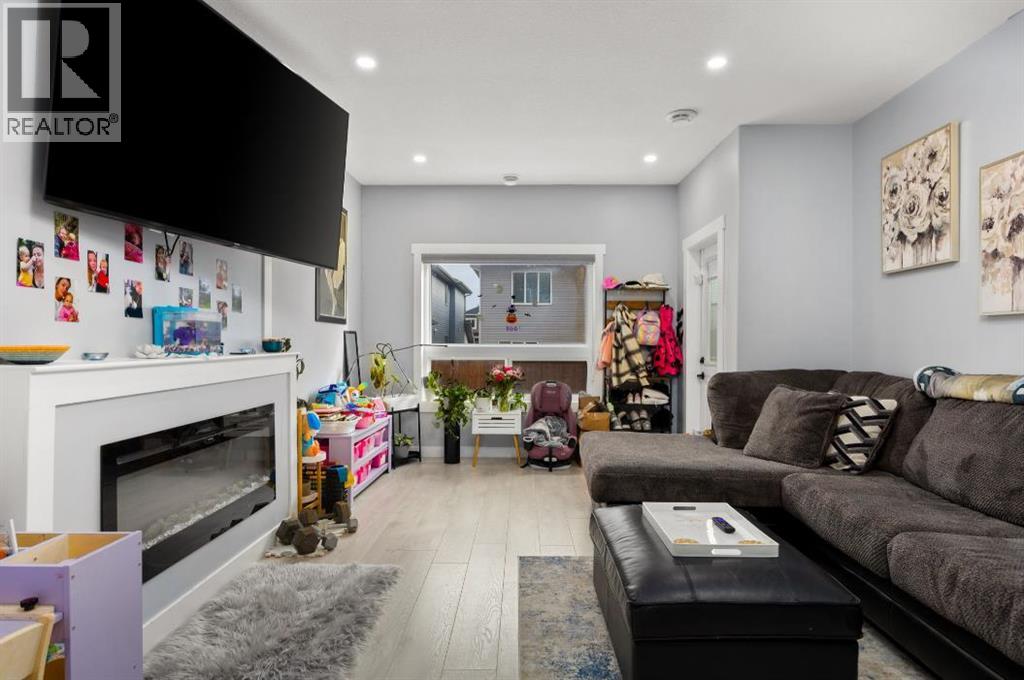 106 Baysprings Gardens SW, Airdrie, Alberta  T4B 5C6 - Photo 42 - A2286948