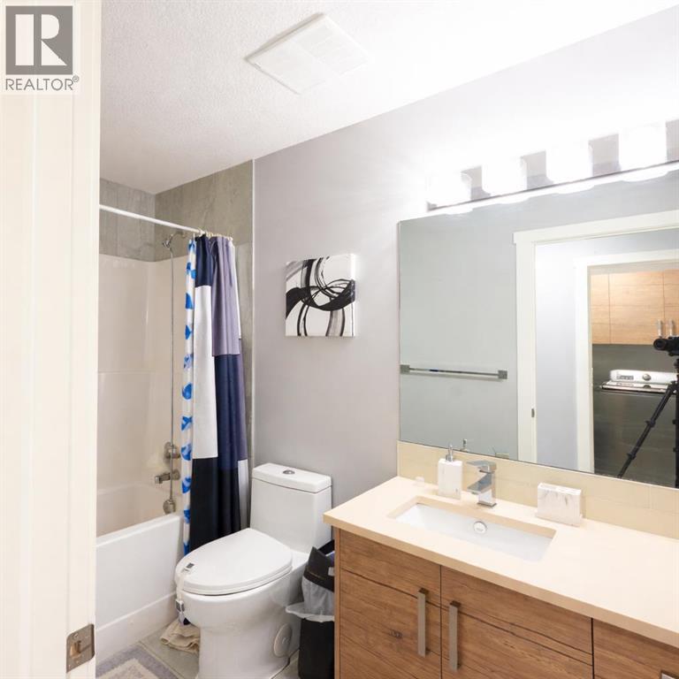 106 Baysprings Gardens SW, Airdrie, Alberta  T4B 5C6 - Photo 31 - A2286948