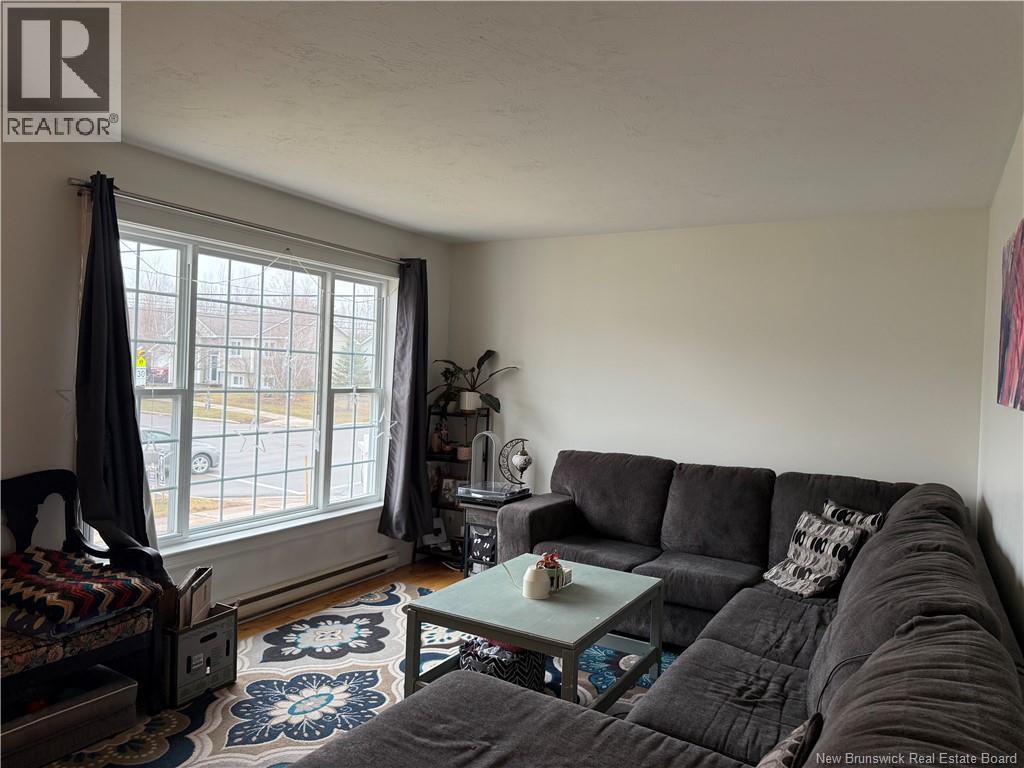 333 Twin Oaks, Moncton, New Brunswick  E1G 4W7 - Photo 3 - NB136696