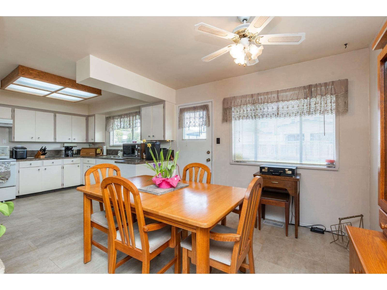 8736 154 Street, Surrey, British Columbia  V3S 3N6 - Photo 8 - R3093608