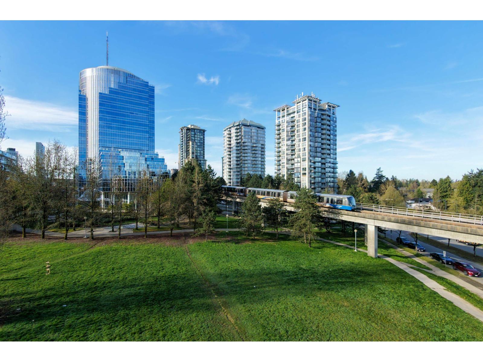 1706 10899 University Drive, Surrey, British Columbia  V3T 5V2 - Photo 2 - R3111622