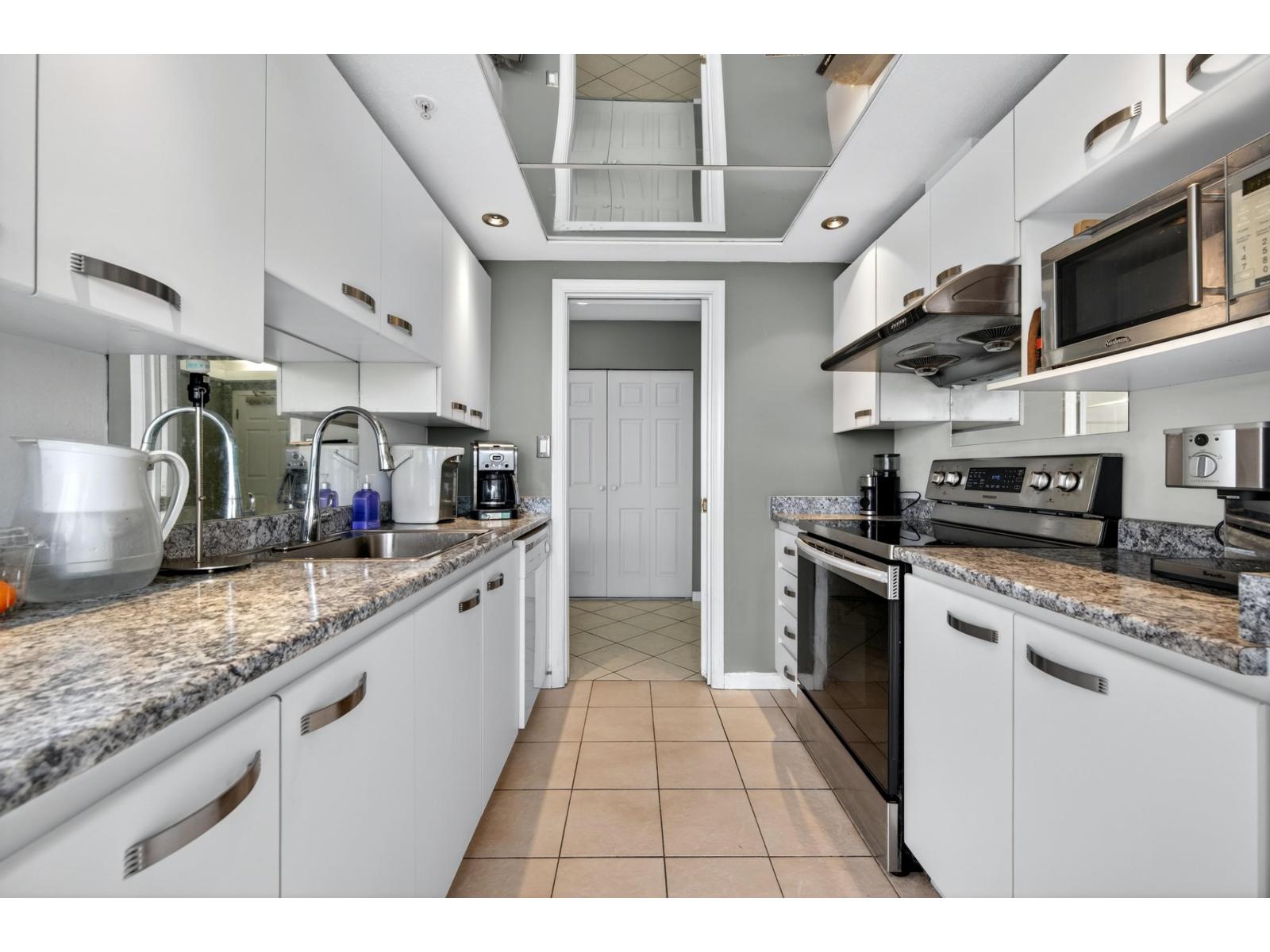 1706 10899 University Drive, Surrey, British Columbia  V3T 5V2 - Photo 19 - R3111622