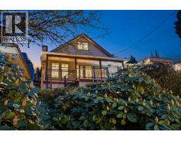 272 OSBORNE ROAD, North Vancouver, British Columbia