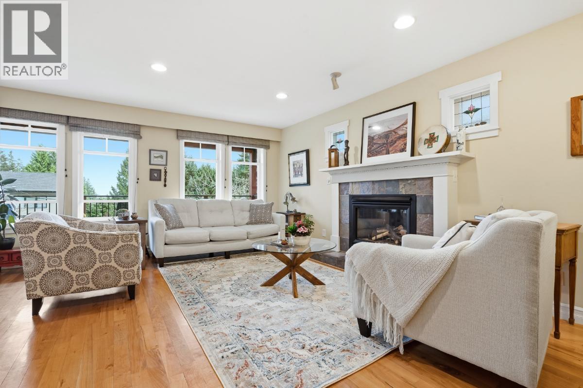 272 Osborne Road E Road, North Vancouver, British Columbia  V7N 1M1 - Photo 3 - R3111678