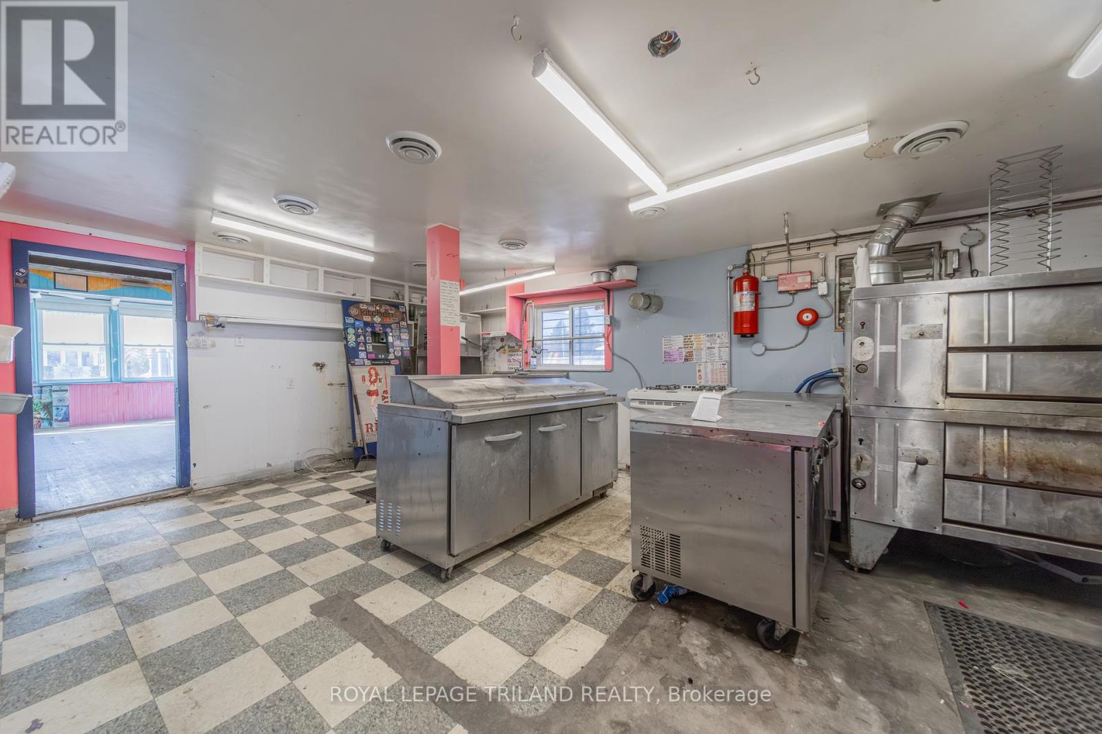 26 Ontario Street S, Lambton Shores, Ontario  N0M 1T0 - Photo 24 - X13003116