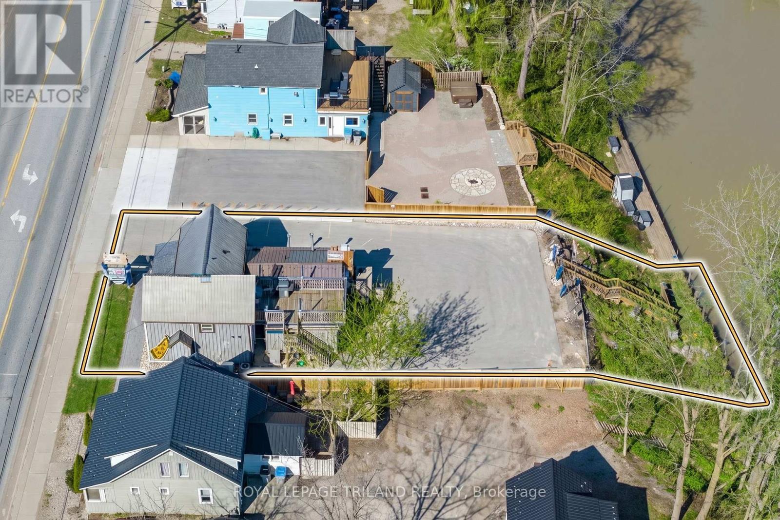 26 Ontario Street S, Lambton Shores, Ontario  N0M 1T0 - Photo 8 - X13003116