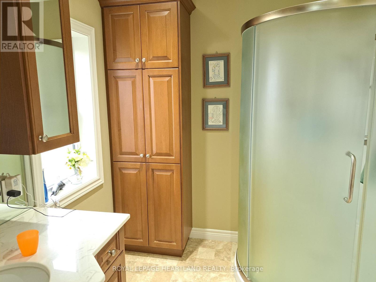 39132 Mount Carmel Drive, South Huron, Ontario  N0M 1M0 - Photo 16 - X13003194