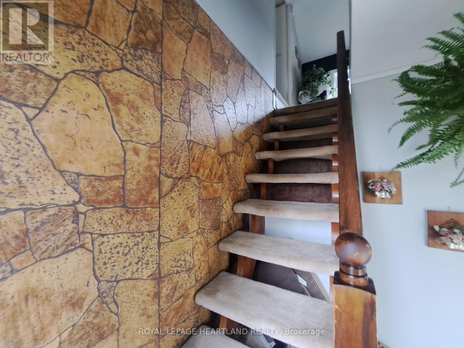 39132 Mount Carmel Drive, South Huron, Ontario  N0M 1M0 - Photo 20 - X13003194