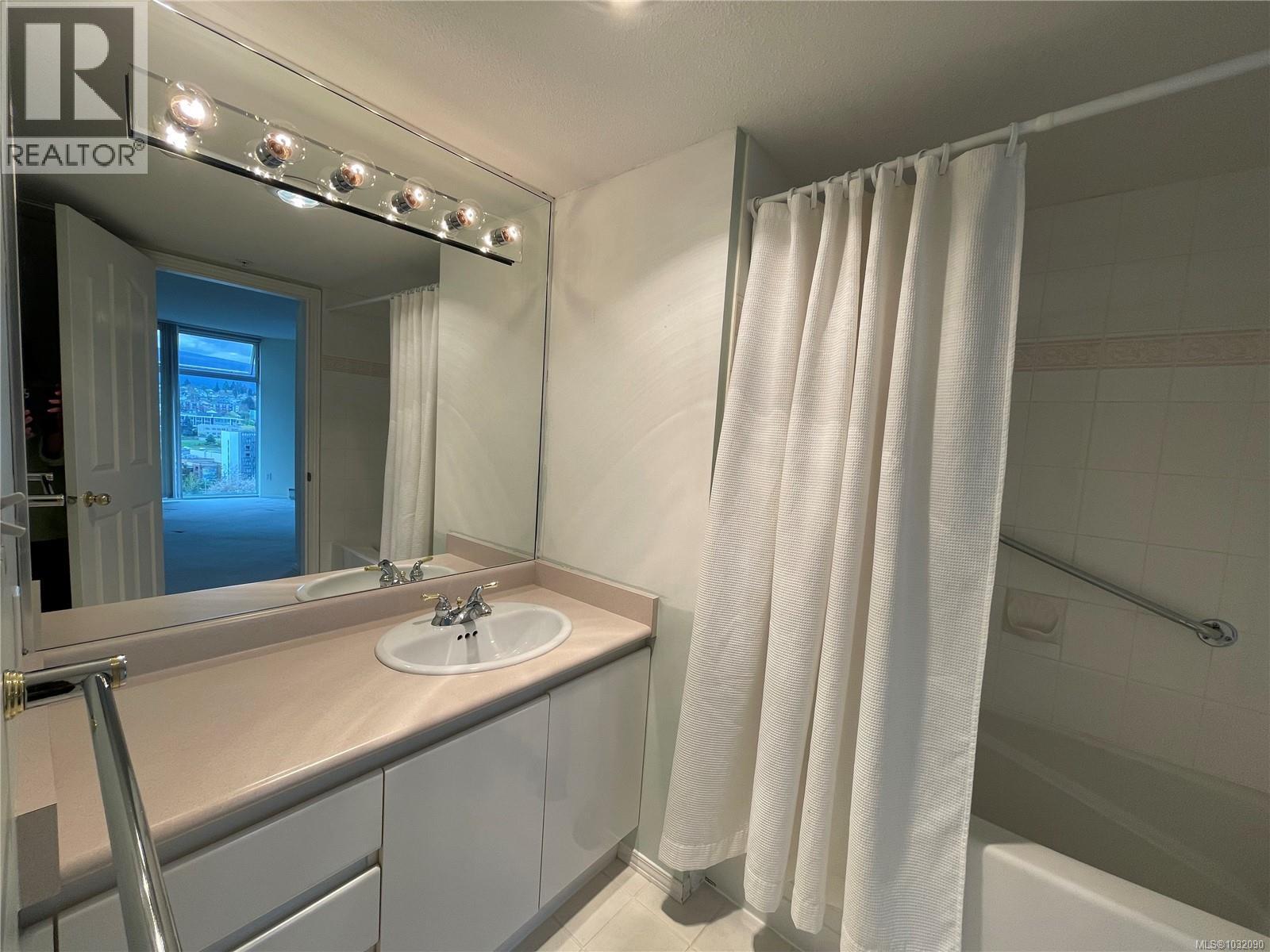 1603 154 Promenade Dr, Nanaimo, British Columbia  V9R 6Y3 - Photo 31 - 1032090