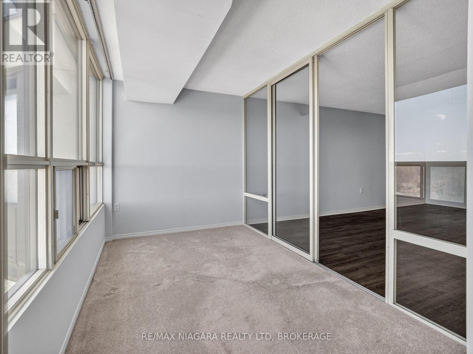 701 - 5100 Dorchester Road, Niagara Falls, Ontario  L2E 7H4 - Photo 18 - X12992582