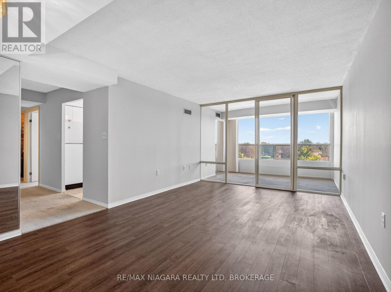 701 - 5100 Dorchester Road, Niagara Falls, Ontario  L2E 7H4 - Photo 21 - X12992582