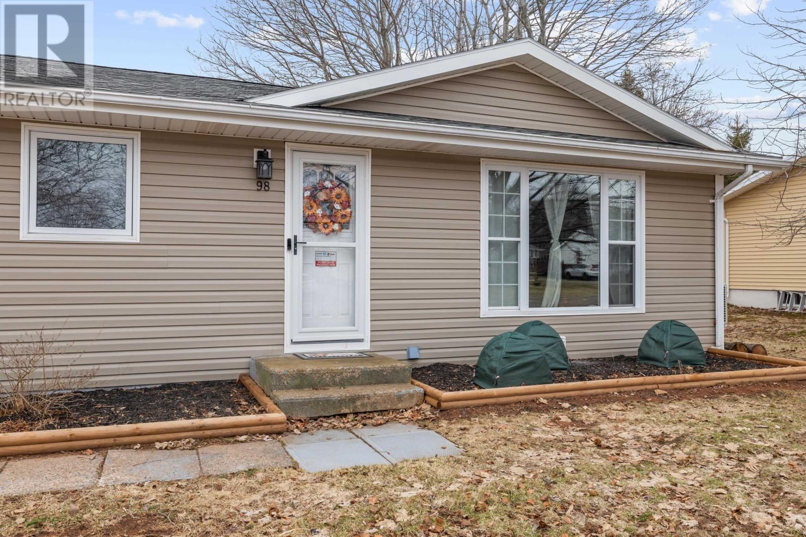 98 Oak Drive, Charlottetown, Prince Edward Island  C1A 7Z1 - Photo 35 - 202607018