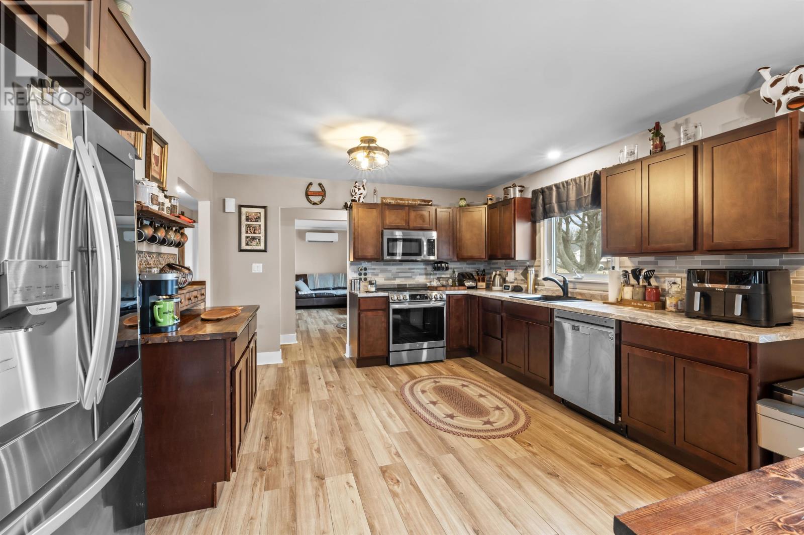 98 Oak Drive, Charlottetown, Prince Edward Island  C1A 7Z1 - Photo 5 - 202607018