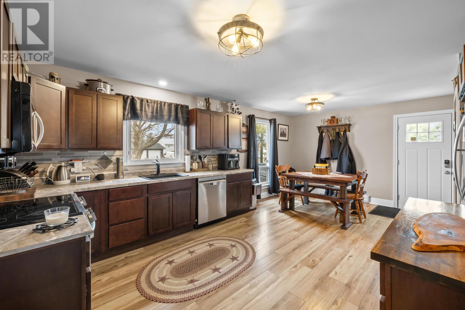 98 Oak Drive, Charlottetown, Prince Edward Island  C1A 7Z1 - Photo 8 - 202607018