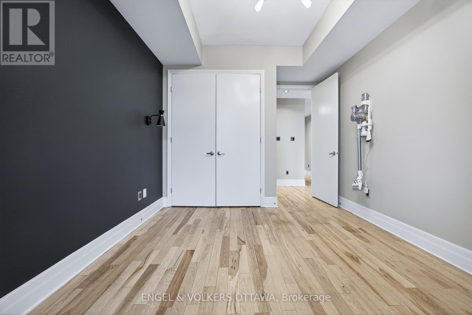 410 - 327 Breezehill Avenue S, Ottawa, Ontario K1Y 1R6 - Photo 25 - X13003062