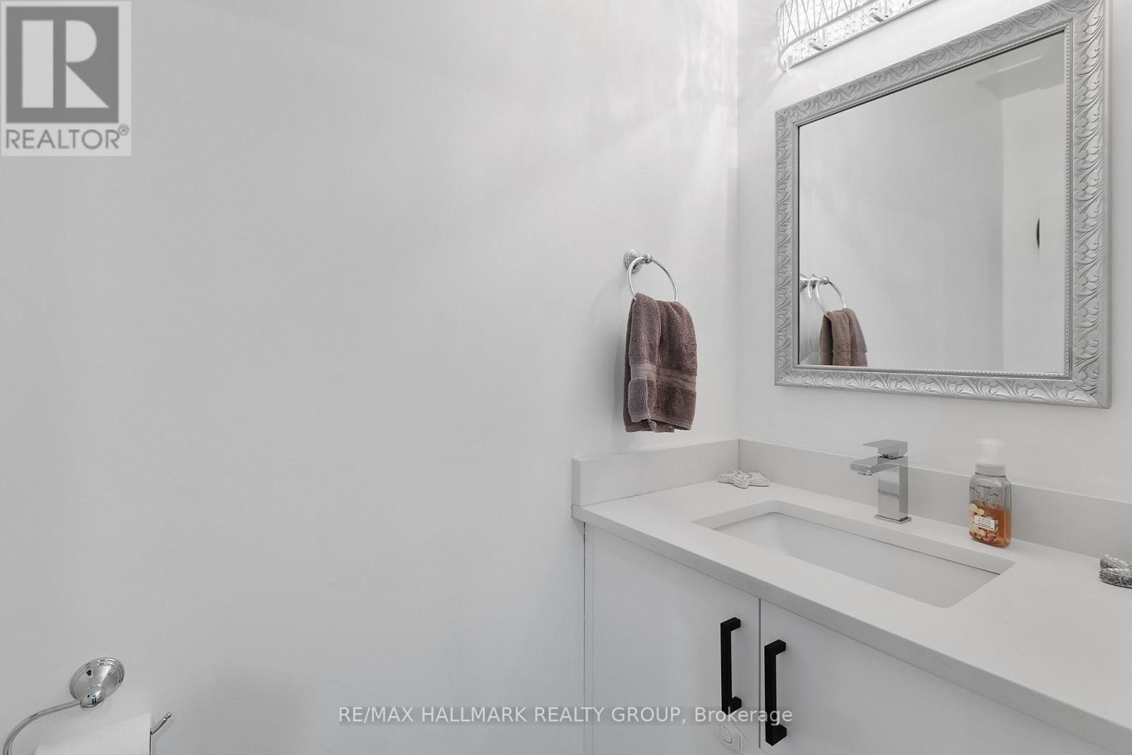 2 Newport Crescent, Ottawa, Ontario  K1T 3L8 - Photo 12 - X13003254