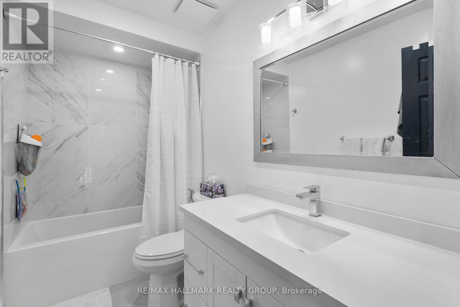 2 Newport Crescent, Ottawa, Ontario  K1T 3L8 - Photo 16 - X13003254