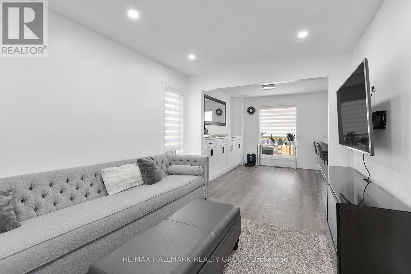 2 Newport Crescent, Ottawa, Ontario  K1T 3L8 - Photo 4 - X13003254