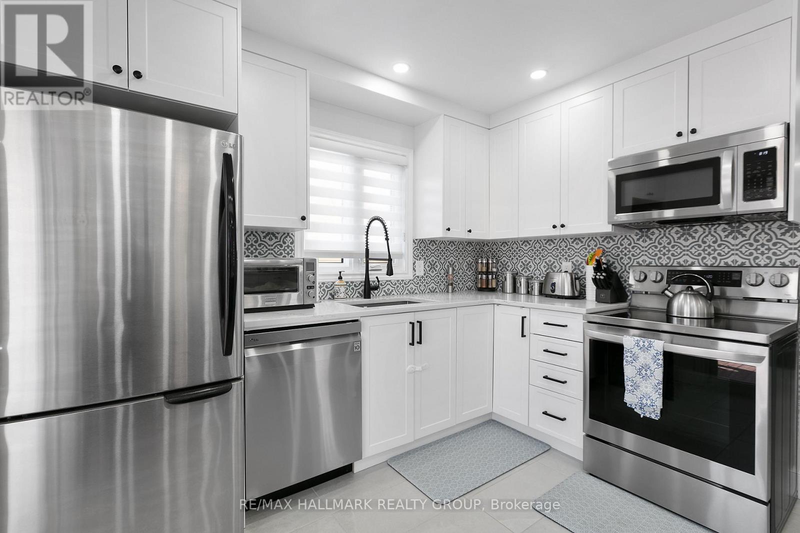 2 Newport Crescent, Ottawa, Ontario  K1T 3L8 - Photo 9 - X13003254