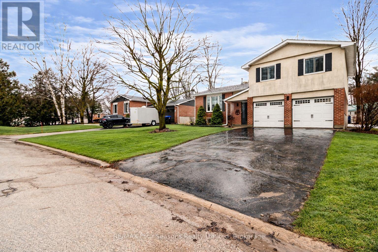 218 Datas Drive, Clearview, Ontario  L0M 1S0 - Photo 3 - S12879146