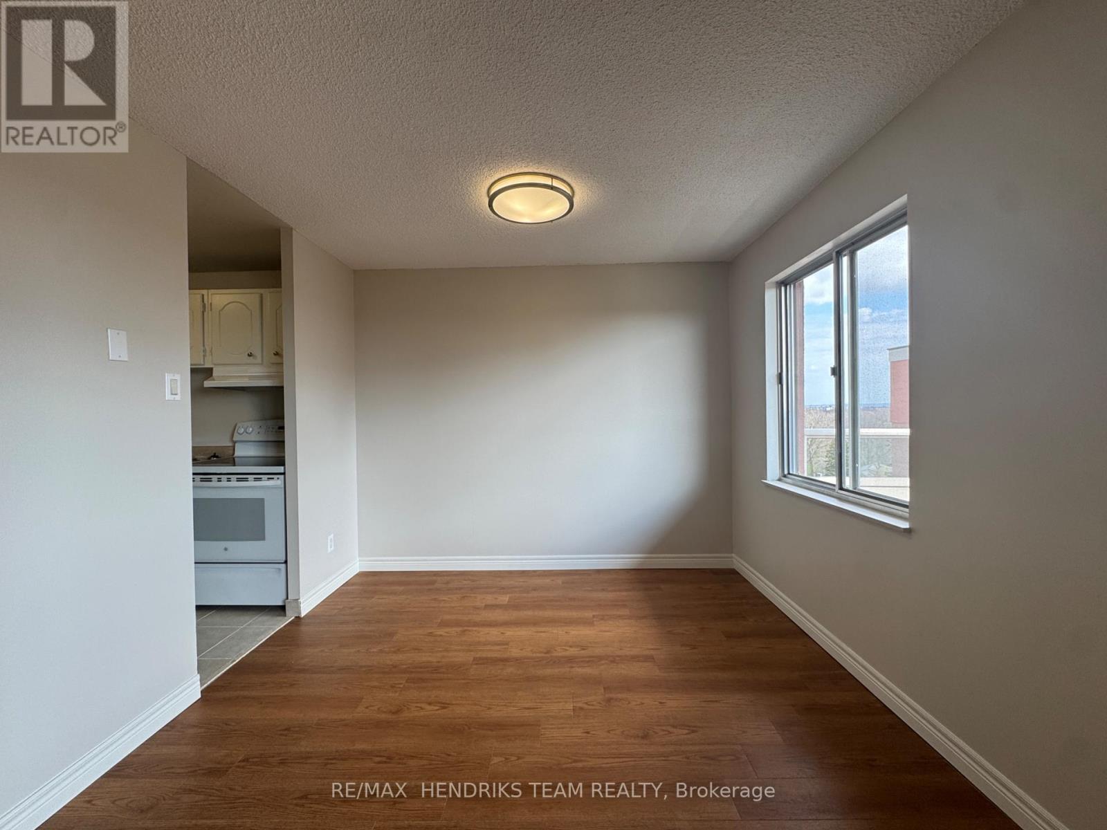 803 - 610 Lake Street, St. Catharines, Ontario  L2N 5T1 - Photo 4 - X13002978