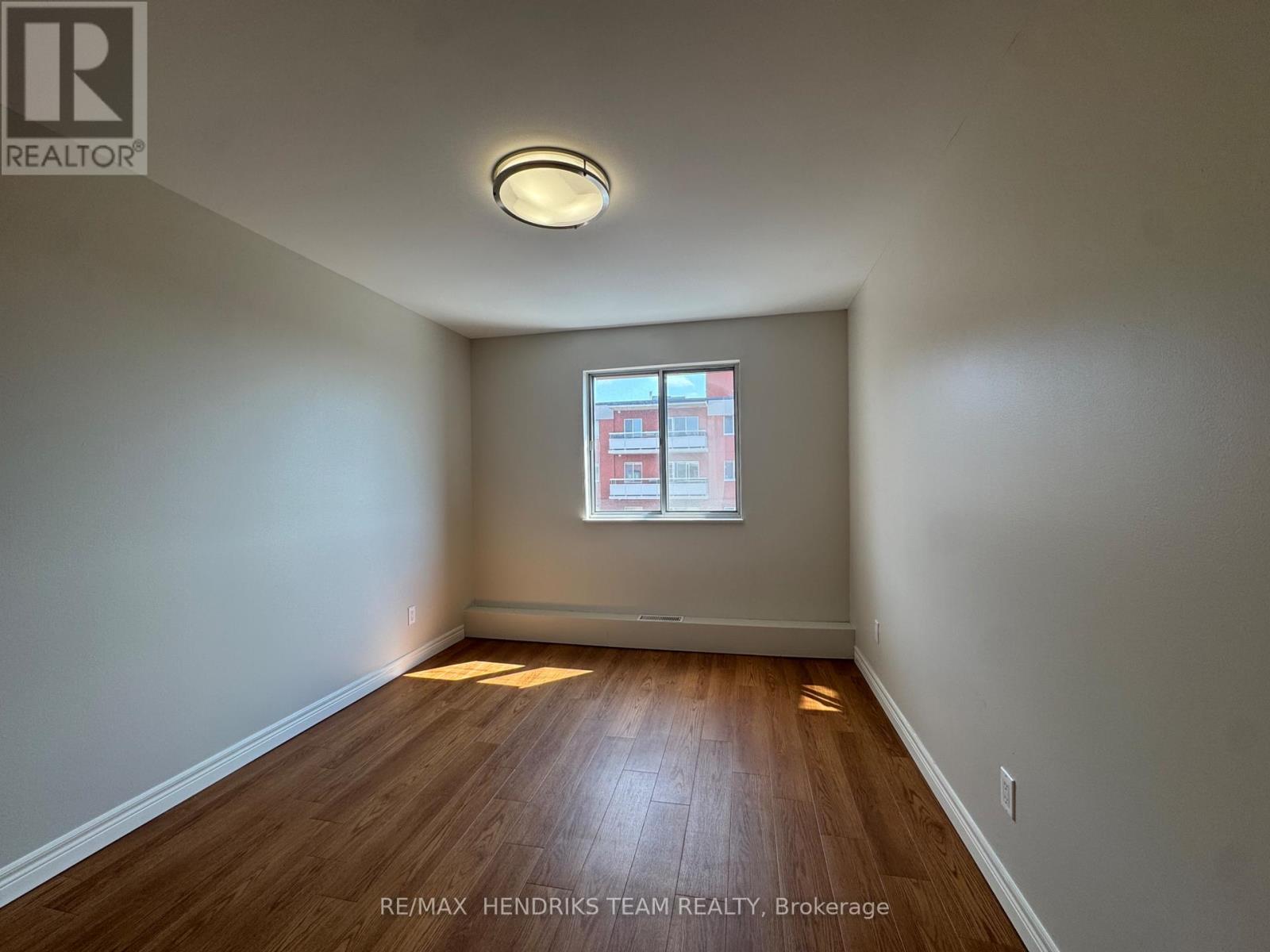 803 - 610 Lake Street, St. Catharines, Ontario  L2N 5T1 - Photo 6 - X13002978