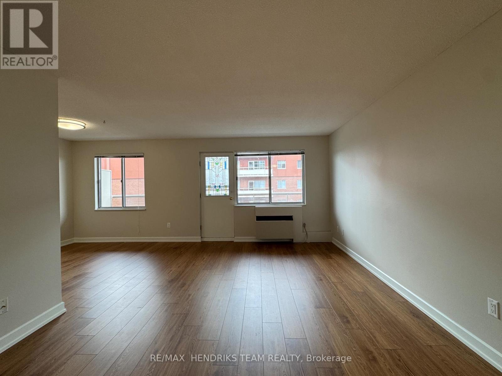 705 - 610 Lake Street, St. Catharines, Ontario  L2N 5T1 - Photo 5 - X13002982