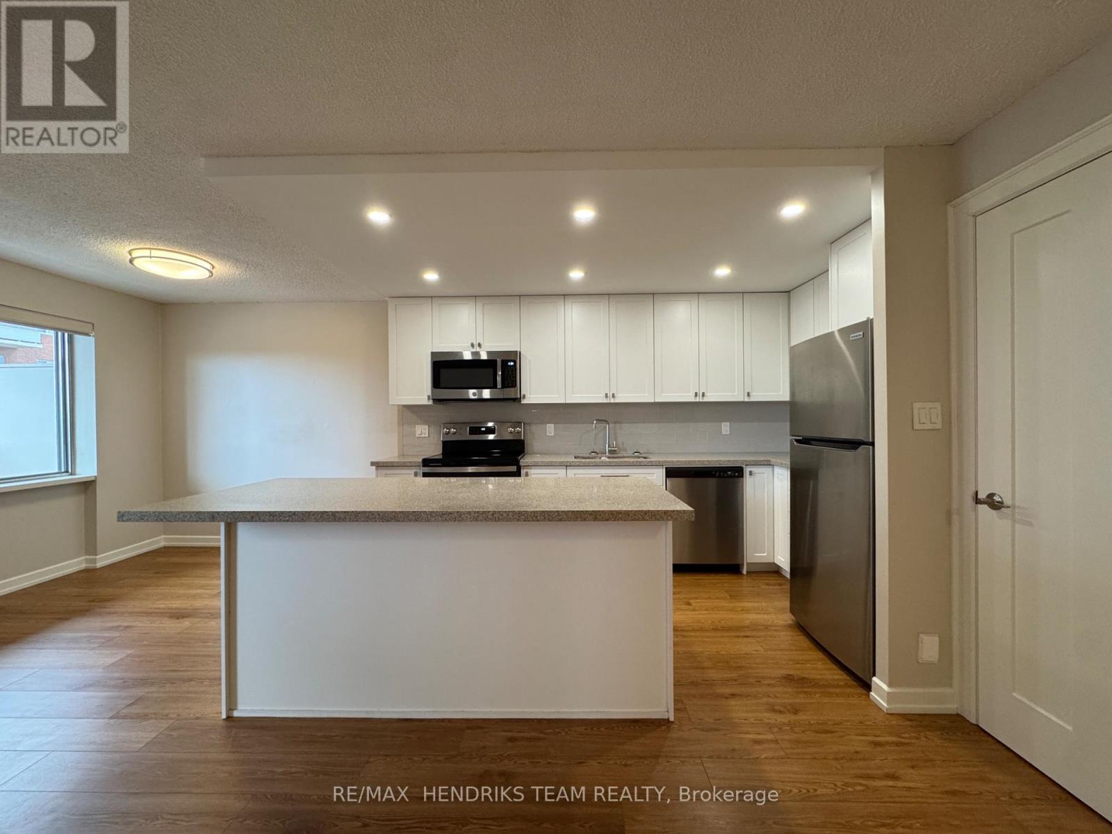 507 - 610 Lake Street, St. Catharines, Ontario  L2N 5T1 - Photo 2 - X13002986