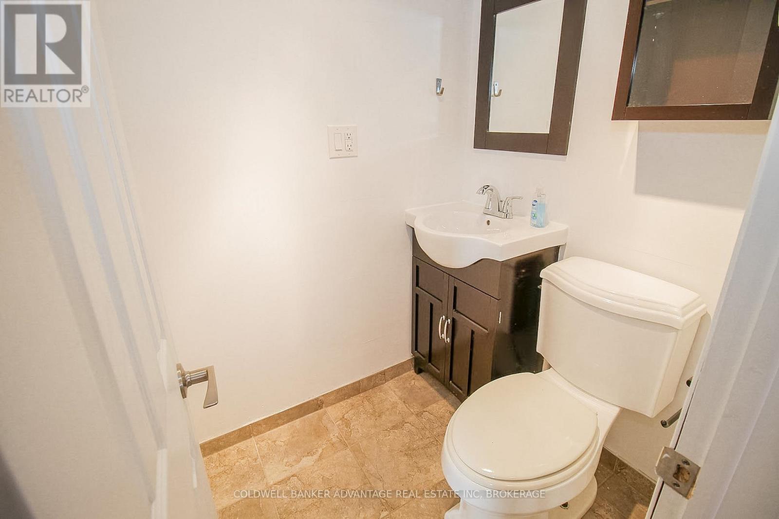 215 Burgar Street, Welland, Ontario  L3B 2T3 - Photo 13 - X13003026