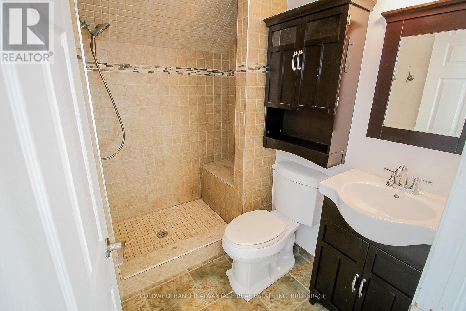 215 Burgar Street, Welland, Ontario  L3B 2T3 - Photo 19 - X13003026