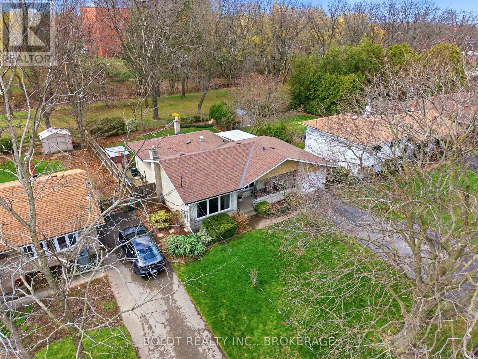 95 Prince Charles Drive, St. Catharines, Ontario  L2N 3Y8 - Photo 3 - X13003162