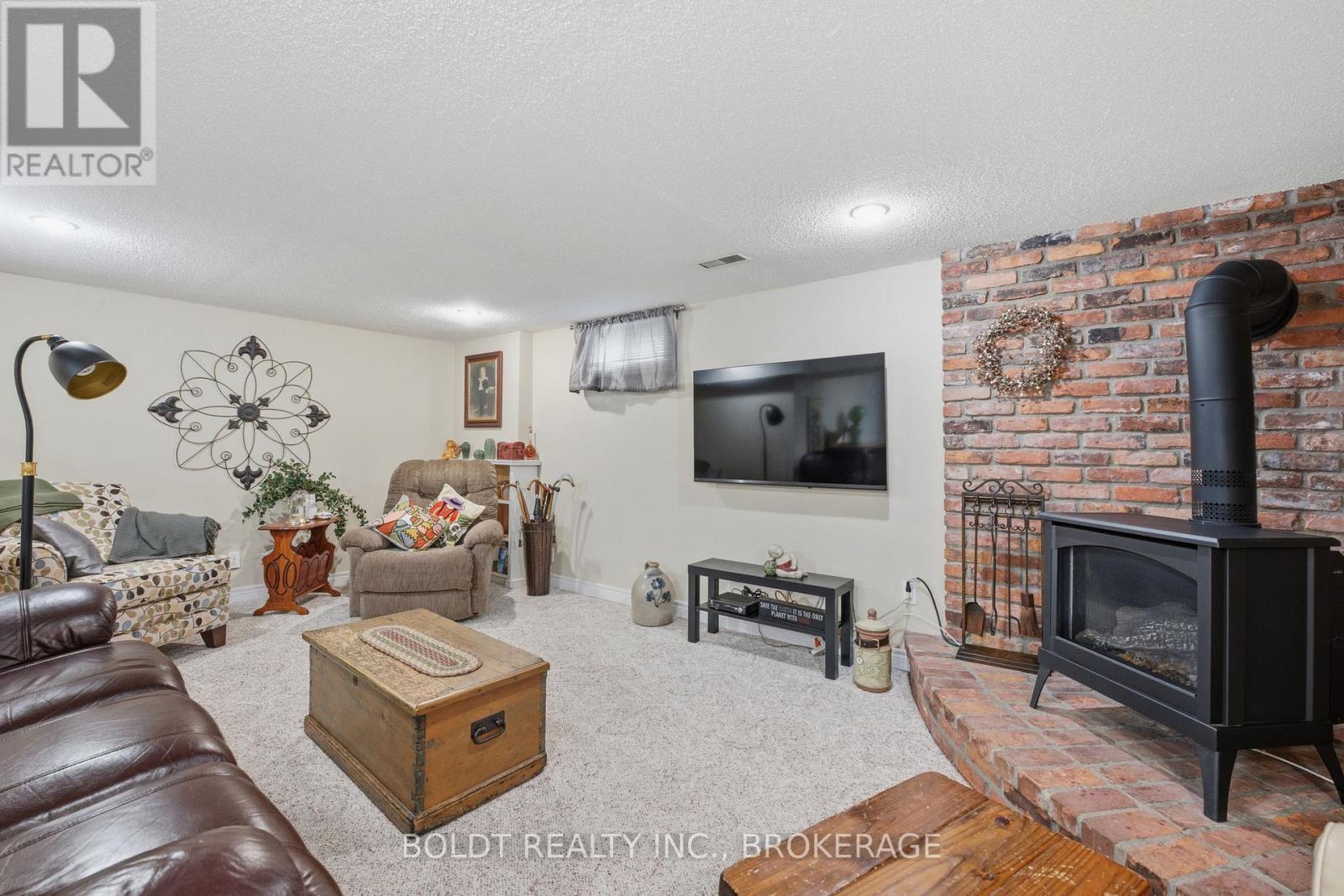 95 Prince Charles Drive, St. Catharines, Ontario  L2N 3Y8 - Photo 31 - X13003162