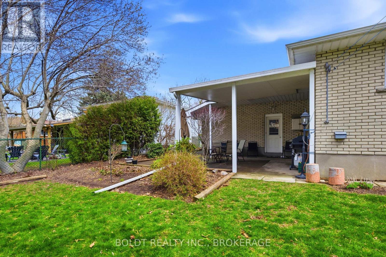 95 Prince Charles Drive, St. Catharines, Ontario  L2N 3Y8 - Photo 43 - X13003162