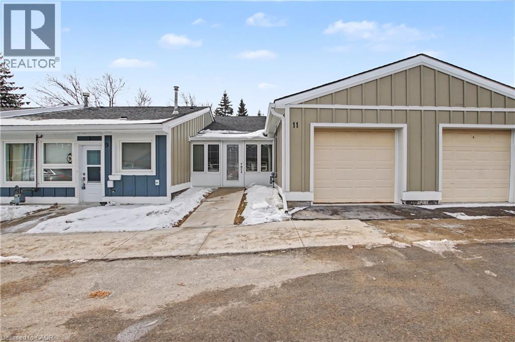 11 Whelans Way, Hamilton, Ontario  L9B 1T8 - Photo 4 - 40807542