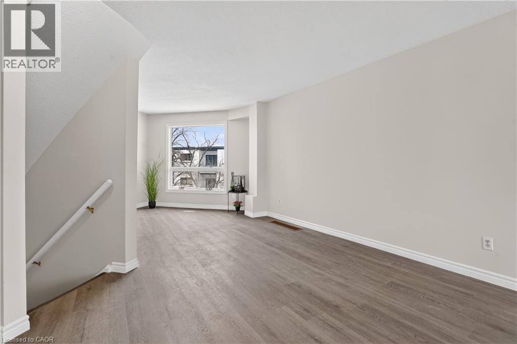 60 Elmsdale Drive Unit# 66, Kitchener, Ontario  N2E 2G4 - Photo 6 - 40820376