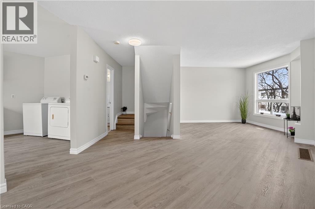 60 Elmsdale Drive Unit# 66, Kitchener, Ontario  N2E 2G4 - Photo 8 - 40820376