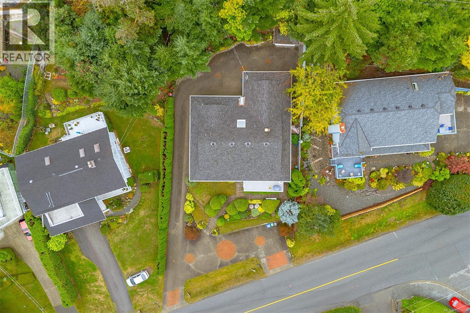 1089 College Dr, Nanaimo, British Columbia  V9R 5X3 - Photo 60 - 1023404