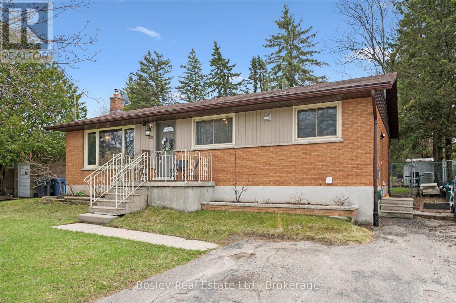 22 Delaware Avenue, Guelph, Ontario  N1E 3V4 - Photo 4 - X13003190