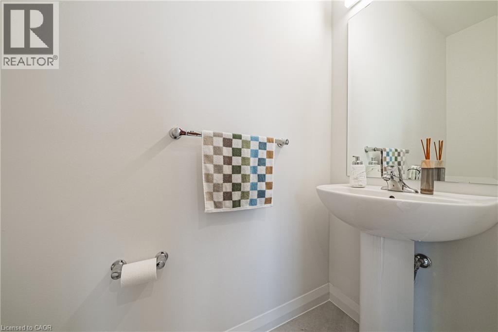 28 Cherry Blossom Heights, Hamilton, Ontario  L9B 0K5 - Photo 16 - 40821084