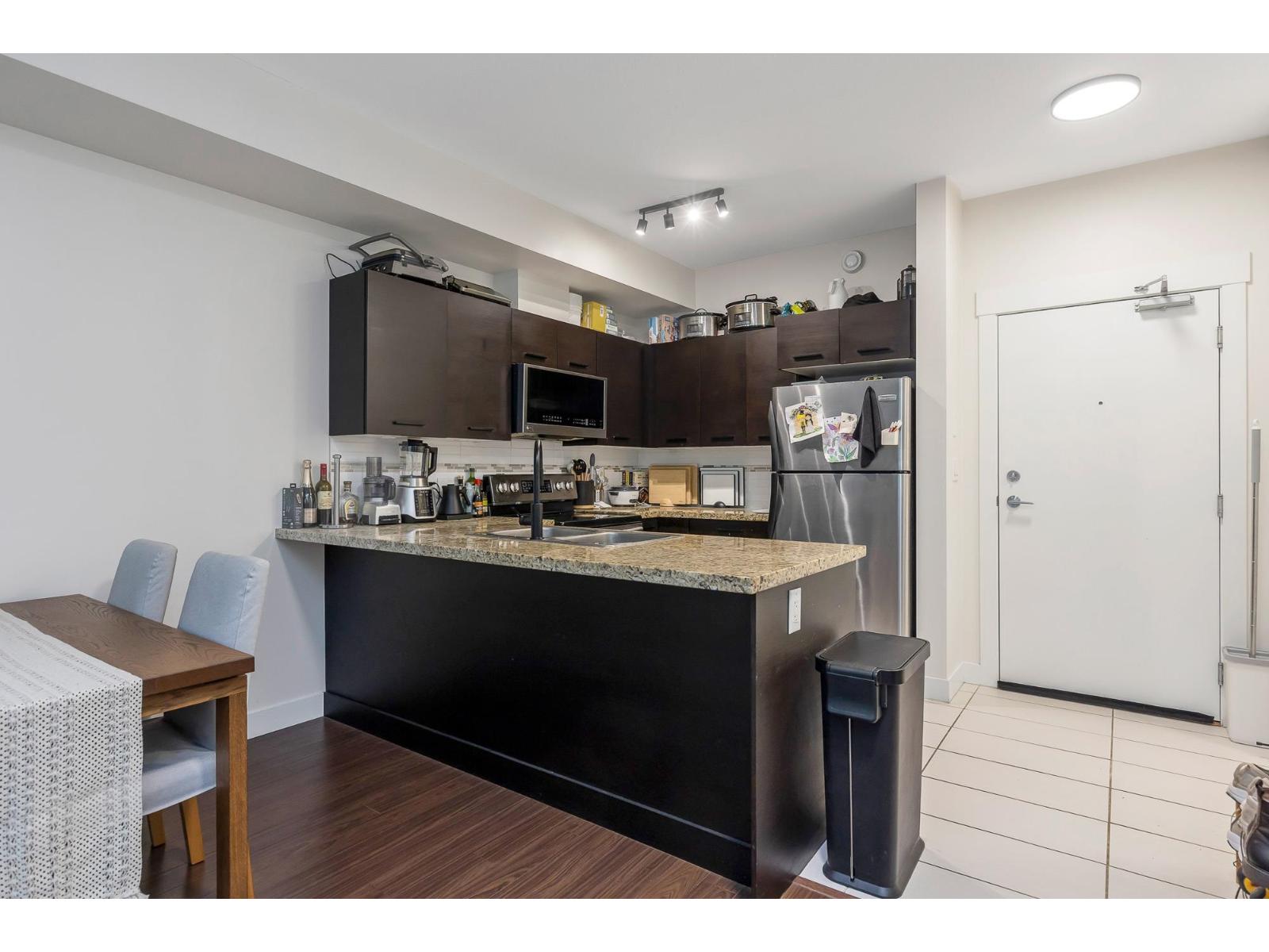 109 33539 Holland Avenue, Abbotsford, British Columbia  V2S 0C6 - Photo 6 - R3110325