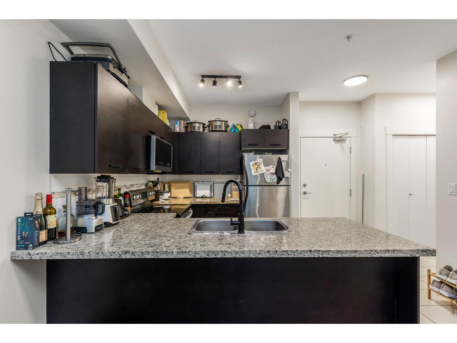 109 33539 Holland Avenue, Abbotsford, British Columbia  V2S 0C6 - Photo 7 - R3110325