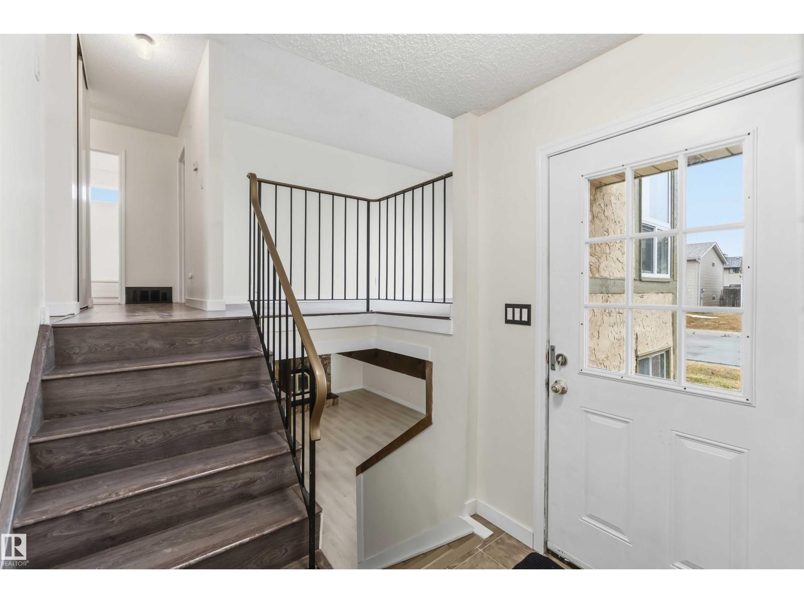 4636 37a Av Nw, Edmonton, Alberta  T6L 3T5 - Photo 6 - E4482404