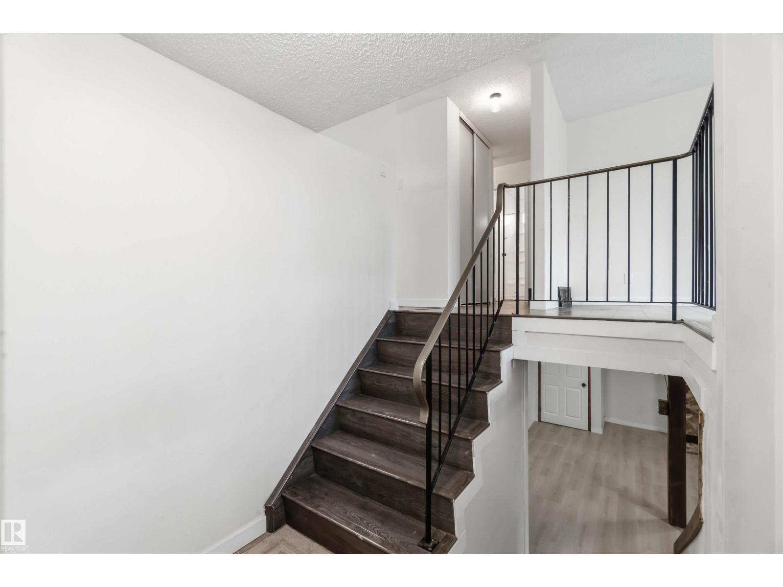 4636 37a Av Nw, Edmonton, Alberta  T6L 3T5 - Photo 7 - E4482404