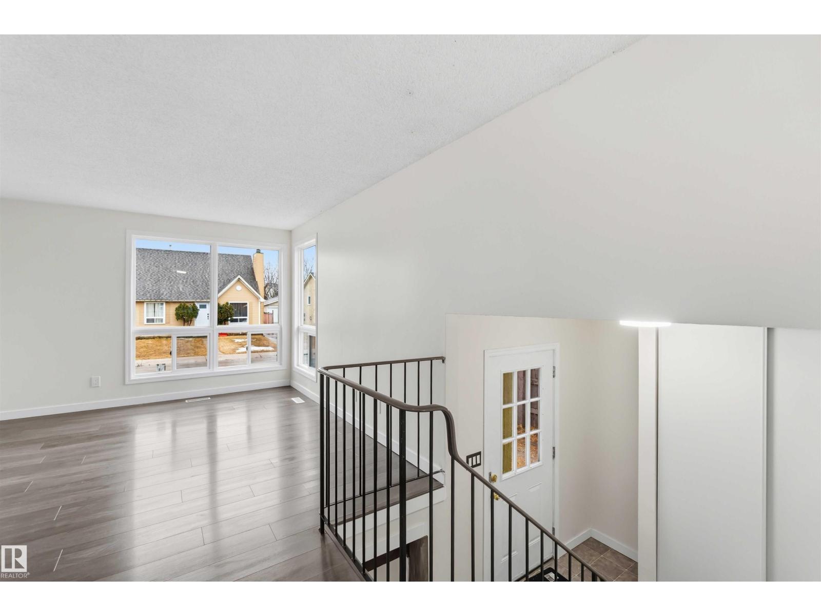 4636 37a Av Nw, Edmonton, Alberta  T6L 3T5 - Photo 8 - E4482404