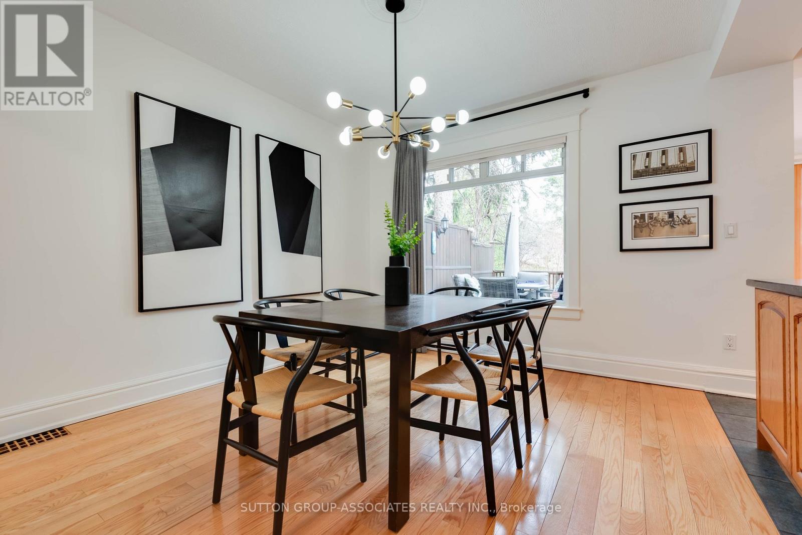 131 Pinewood Avenue, Toronto, Ontario  M6C 2V4 - Photo 10 - C13003030