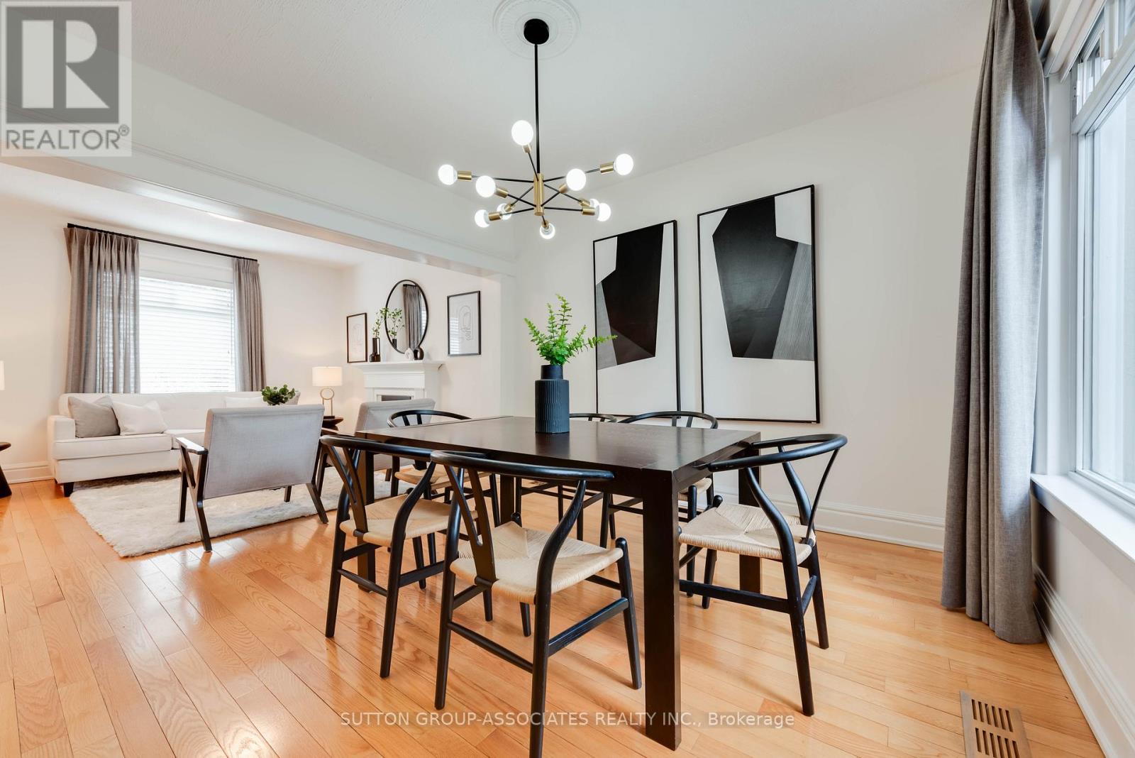 131 Pinewood Avenue, Toronto, Ontario  M6C 2V4 - Photo 11 - C13003030