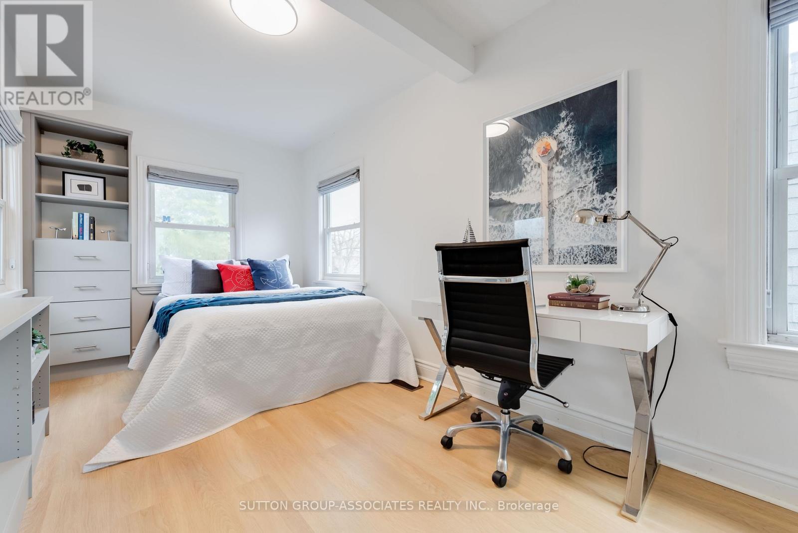 131 Pinewood Avenue, Toronto, Ontario  M6C 2V4 - Photo 26 - C13003030