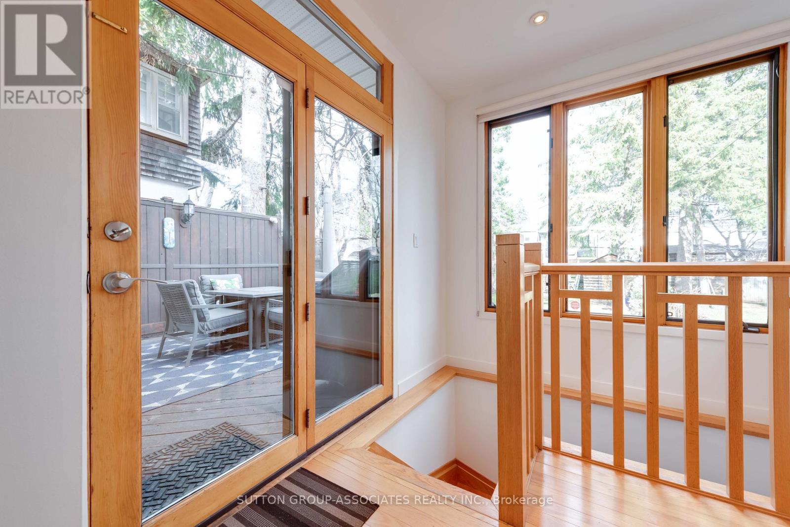 131 Pinewood Avenue, Toronto, Ontario  M6C 2V4 - Photo 30 - C13003030