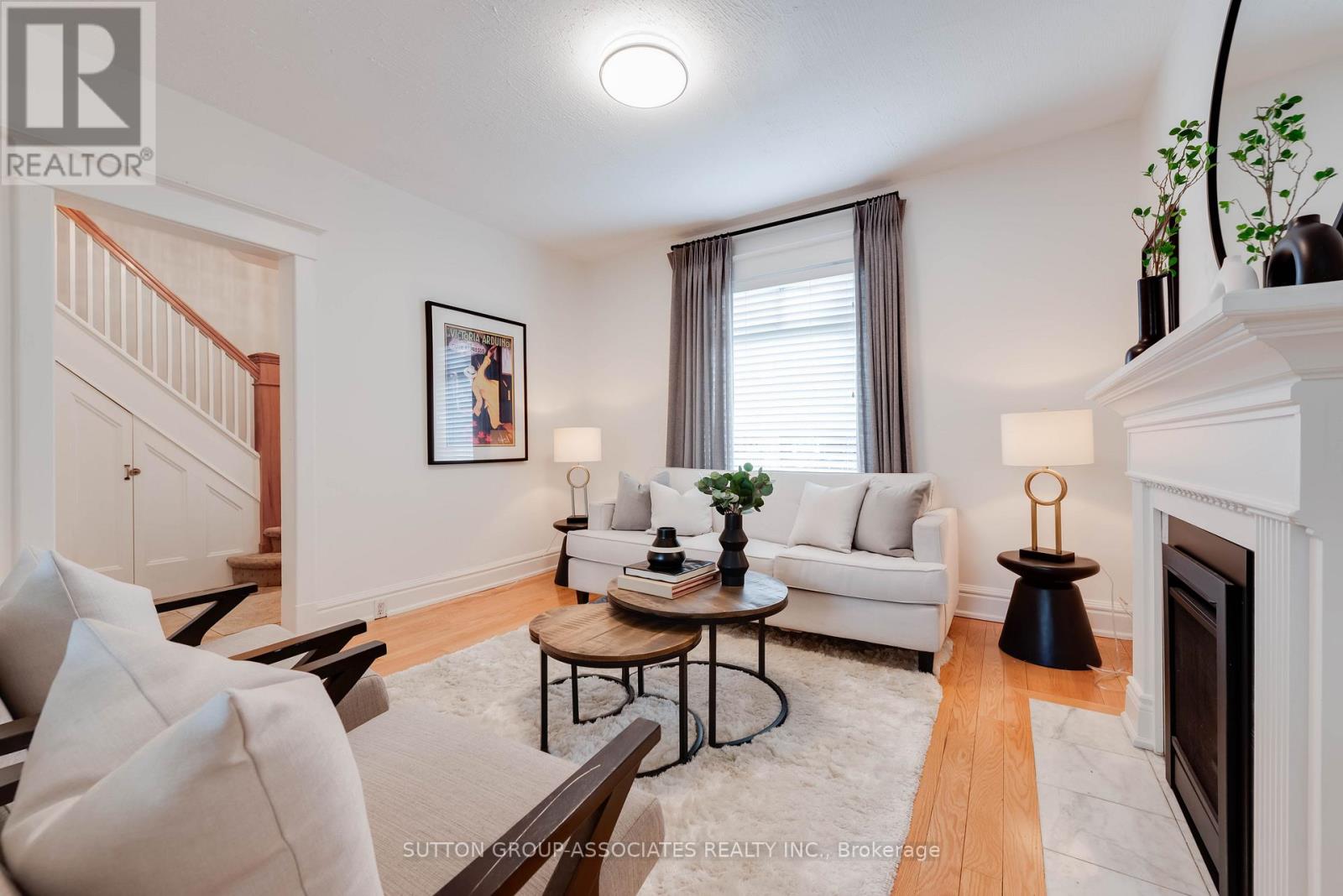 131 Pinewood Avenue, Toronto, Ontario  M6C 2V4 - Photo 7 - C13003030